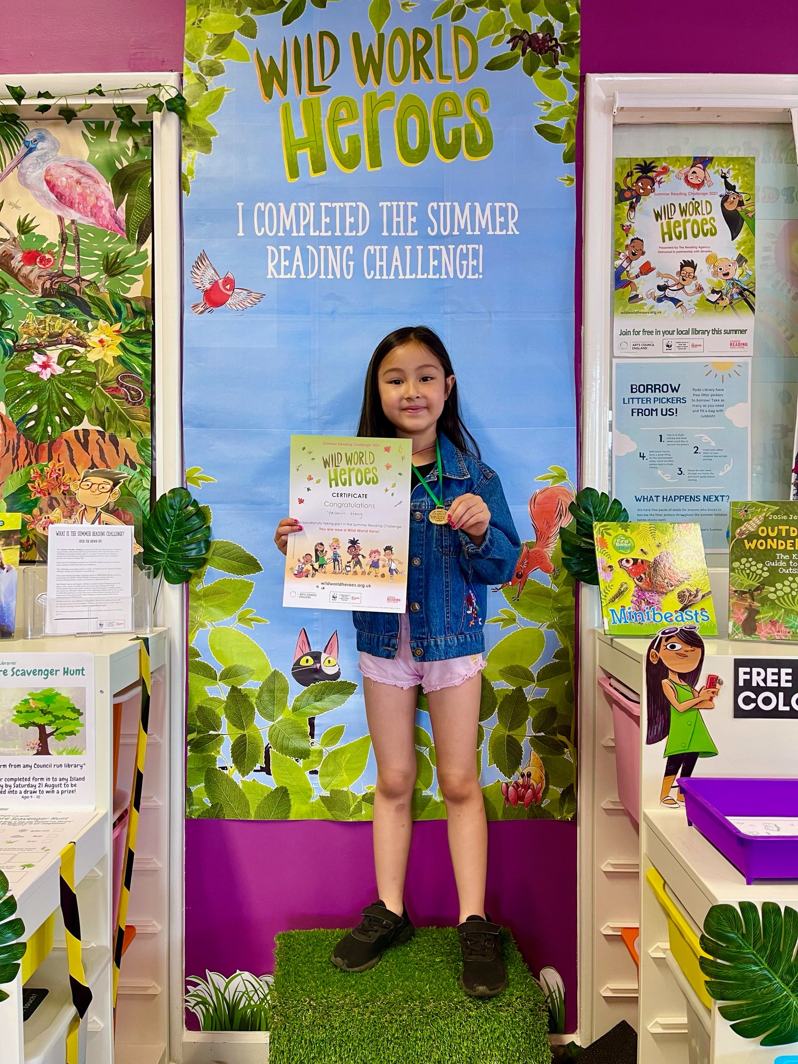 Lei Hang's daughter Yasmin completed the Summer Reading Challenge 2021 Wild World Heroes.