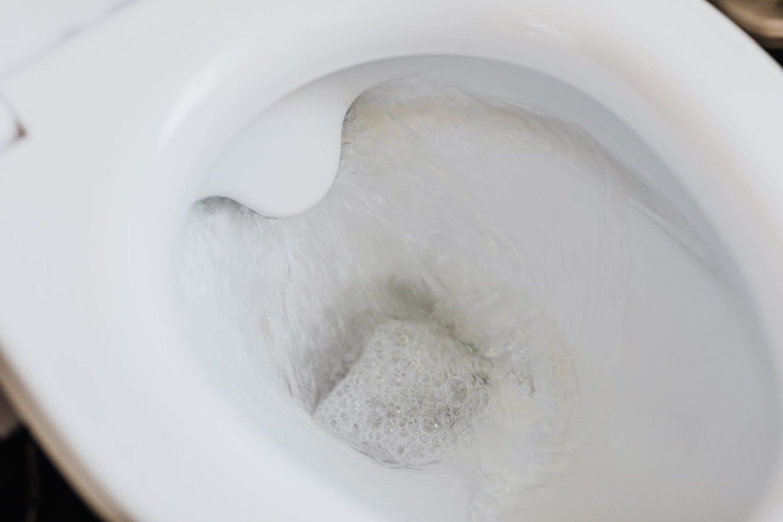 How to clean your toilet naturally with citric acid - The Thrifty Island Girl