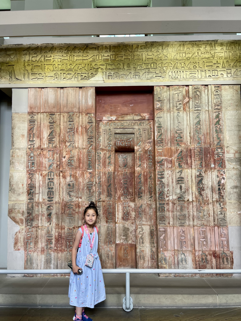 Lei Hang's daughter Yasmin at the British Museum - The Thrifty Island Girl